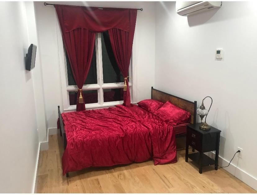 2 Bed Duplex With Private Yard Habitación en casa particular